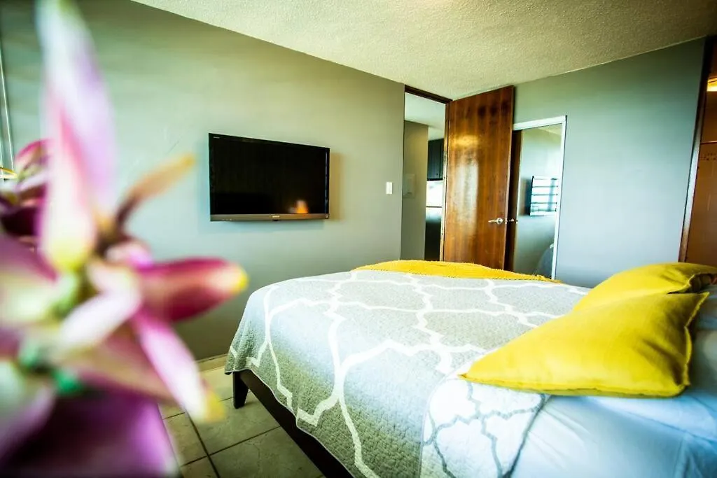 Holiday home Enchanted Jewel 9 Beachfront Pool Luquillo